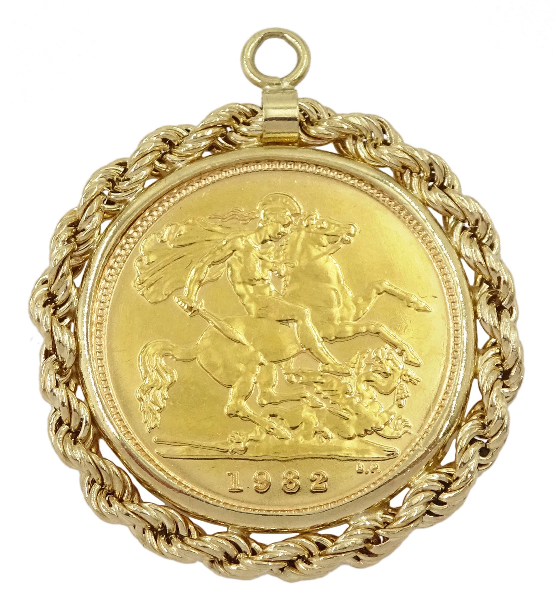 Queen Elizabeth II 1982 gold half sovereign, loose mounted in 9ct gold pendant