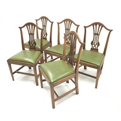 Set five Hepplewhite style country elm chairs, upholstered drop in seat, square tapering supports, W52cm