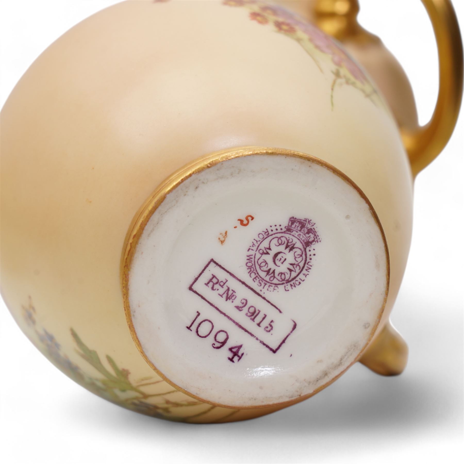 Royal Worcester blush ivory porcelain to include a pot pourri bowl with pierced cover, no. G935, ewer with winged beast moulded handle no. 1048, three further ewers, no 1094, shell shaped dish no. 1413 and two similar style leaf shaped dishes (8)