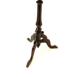 Victorian mahogany tripod table, shaped tilt top on turned and carved column, three shaped splayed supports the acanthus carved terminals