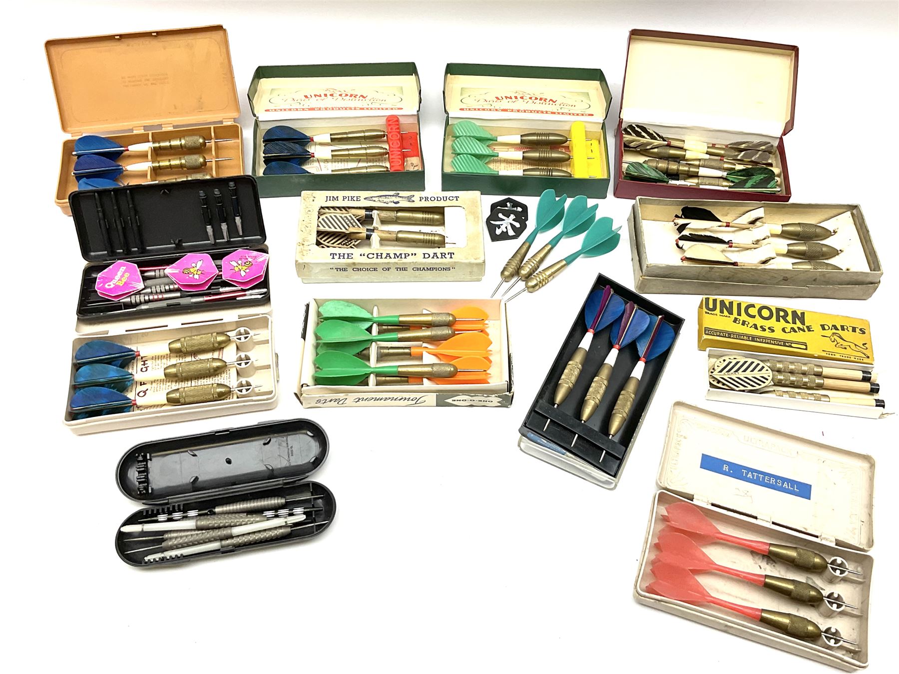 Nineteen sets of dartboard darts by Unicorn, Jim Pike, 'One-o-One', Farebrother etc, with various flights, shafts, styles and weights; predominantly boxed
