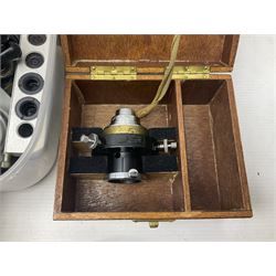 Large collection of microscope lenses, for various microscopes 