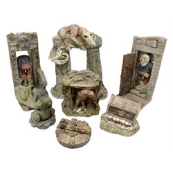 Seven Terry Pratchett Discworld figures by Clarecraft, to include The Luggage DW04M Smugli D990, pair of Home Sweet Home bookends, wall hanging modelled as a dragon upon stone plinth etc, tallest H19cm