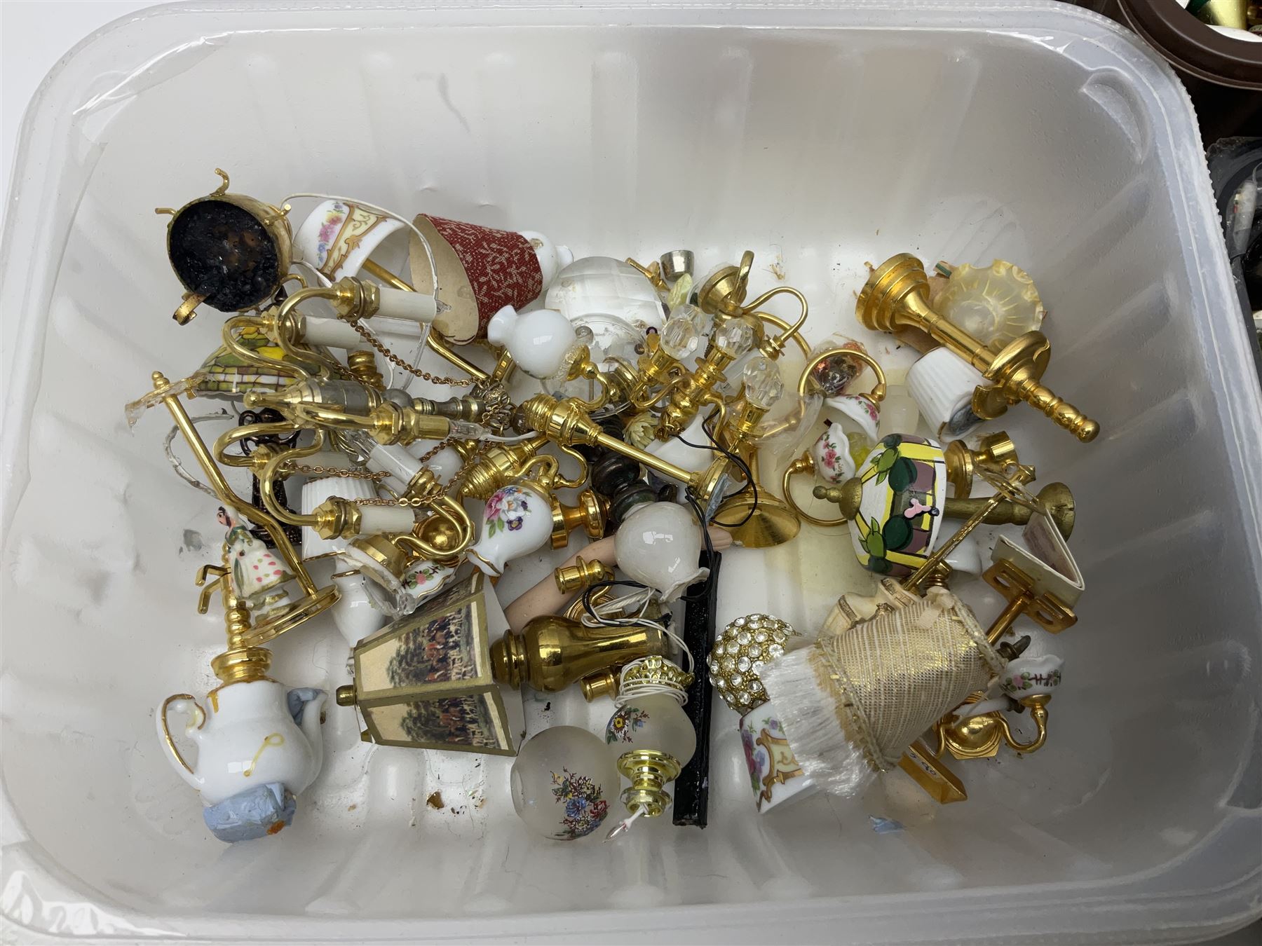 Collection of miniature dolls house pub accessories including wine bottles and glasses, together with miniature dolls house cafe food and accessories, plates, vases and wired and non-wired lighting including table lamps and ceiling lights 