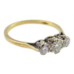 18ct gold three stone round brilliant cut diamond ring, London 1982, total diamond weight approx 0.40 carat