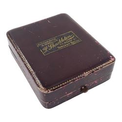 Victorian 18ct gold centre seconds key wound chronograph pocket watch by W Homere, Liverpool, No. 31658, white enamel dial with Roman numerals, outer track numbered 25-300, case by Joseph & John Hargreaves, Chester 1866