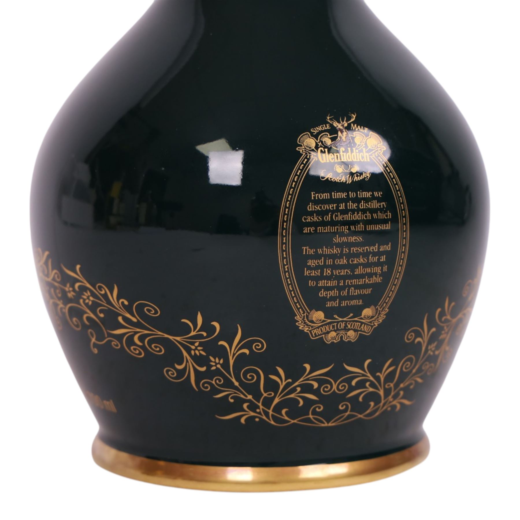 Glenfiddich, 18 year old, Ancient reserve scotch whisky, 43% vol 700ml, in green ceramic decanter