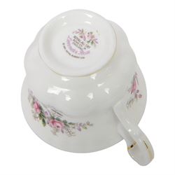 Royal Albert Lavender Rose pattern tea service for six including teapot, jug, open sucrier, teacups and saucers, side plates, dinner plates etc  