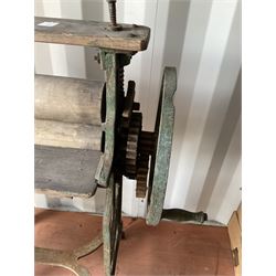 Cast iron and wood mangle - THIS LOT IS TO BE COLLECTED BY APPOINTMENT FROM DUGGLEBY STORAGE, GREAT HILL, EASTFIELD, SCARBOROUGH, YO11 3TX
