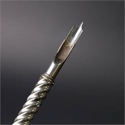 Victorian silver dip pen, with wrythen barrel, hallmarked William Neale, Birmingham 1892, L16cm