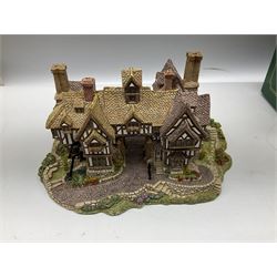 Thirteen Lilliput Lane models to include 'The King's Arms