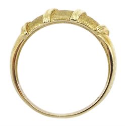 9ct gold textured and polished ring, hallmarked, approx 4.7gm