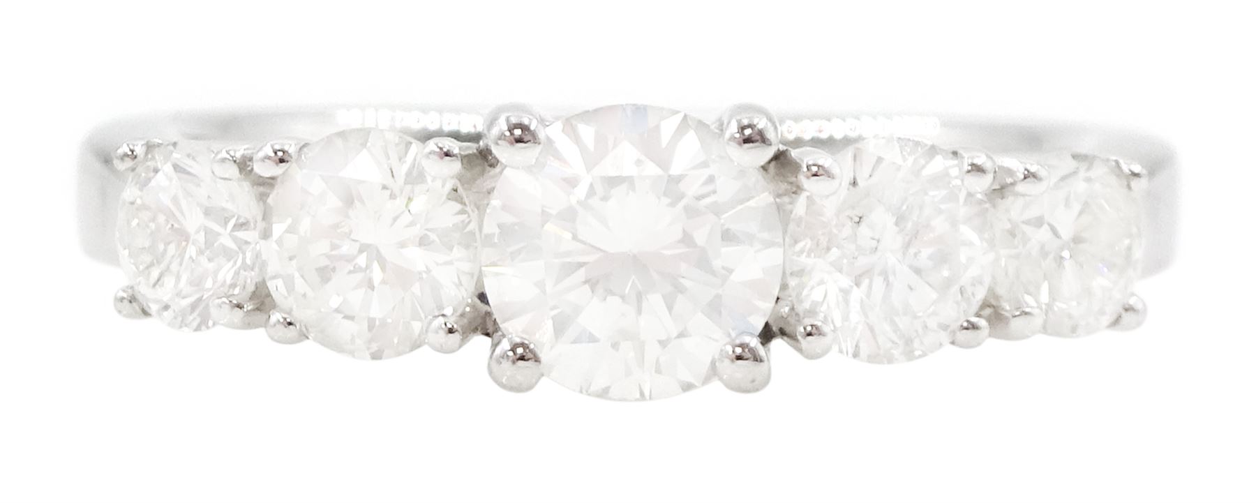 18ct white gold diamond ring, five graduating round brilliant cut diamonds, in a four claw setting, hallmarked, total diamond weight 1.15 carat, with World Gemological Institute report