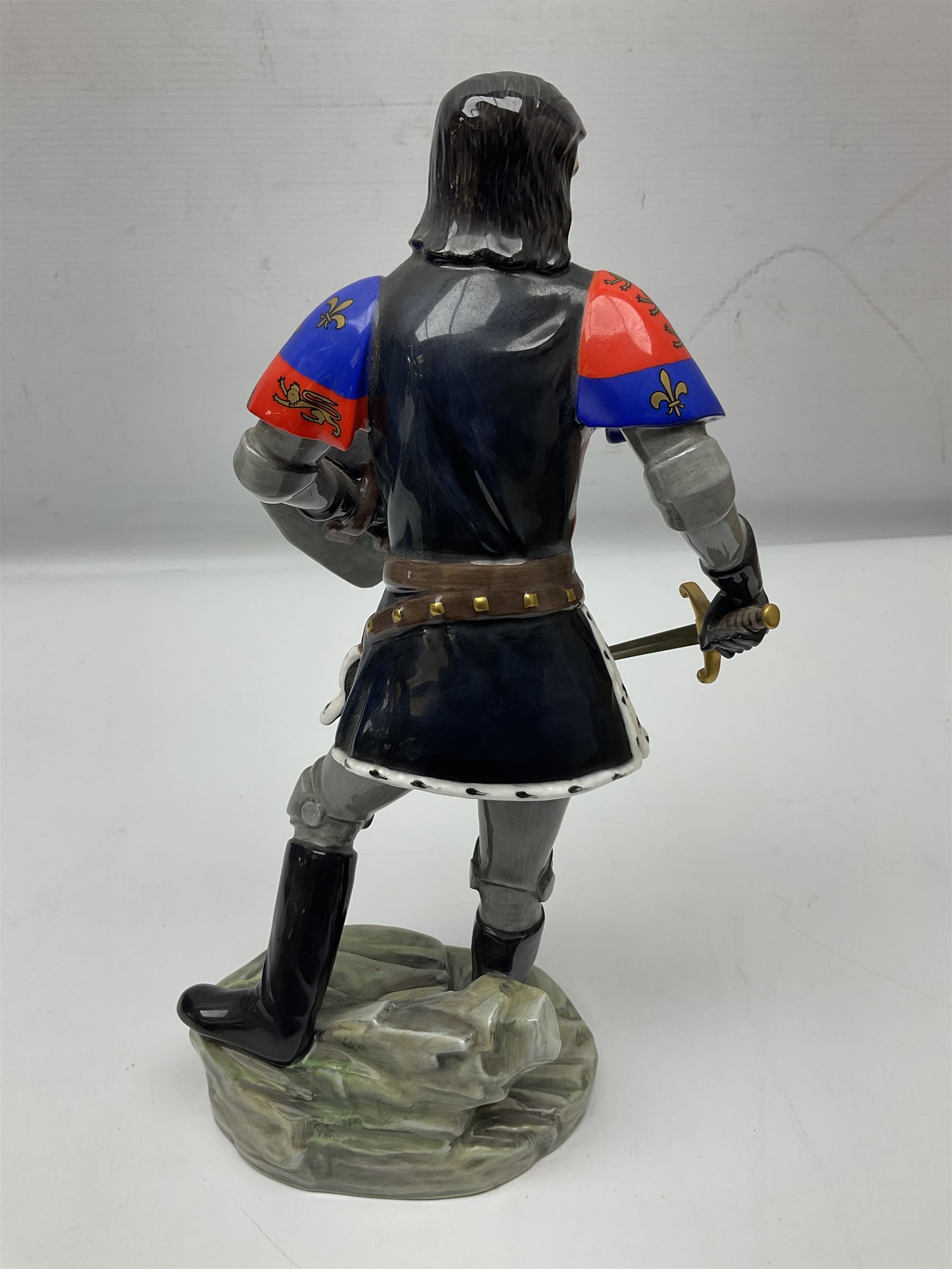 Royal Doulton Figure, Lord Olivier as Richard III, HN2881, limited edition 417/750, with certificate of authentication and original box, H28cm 