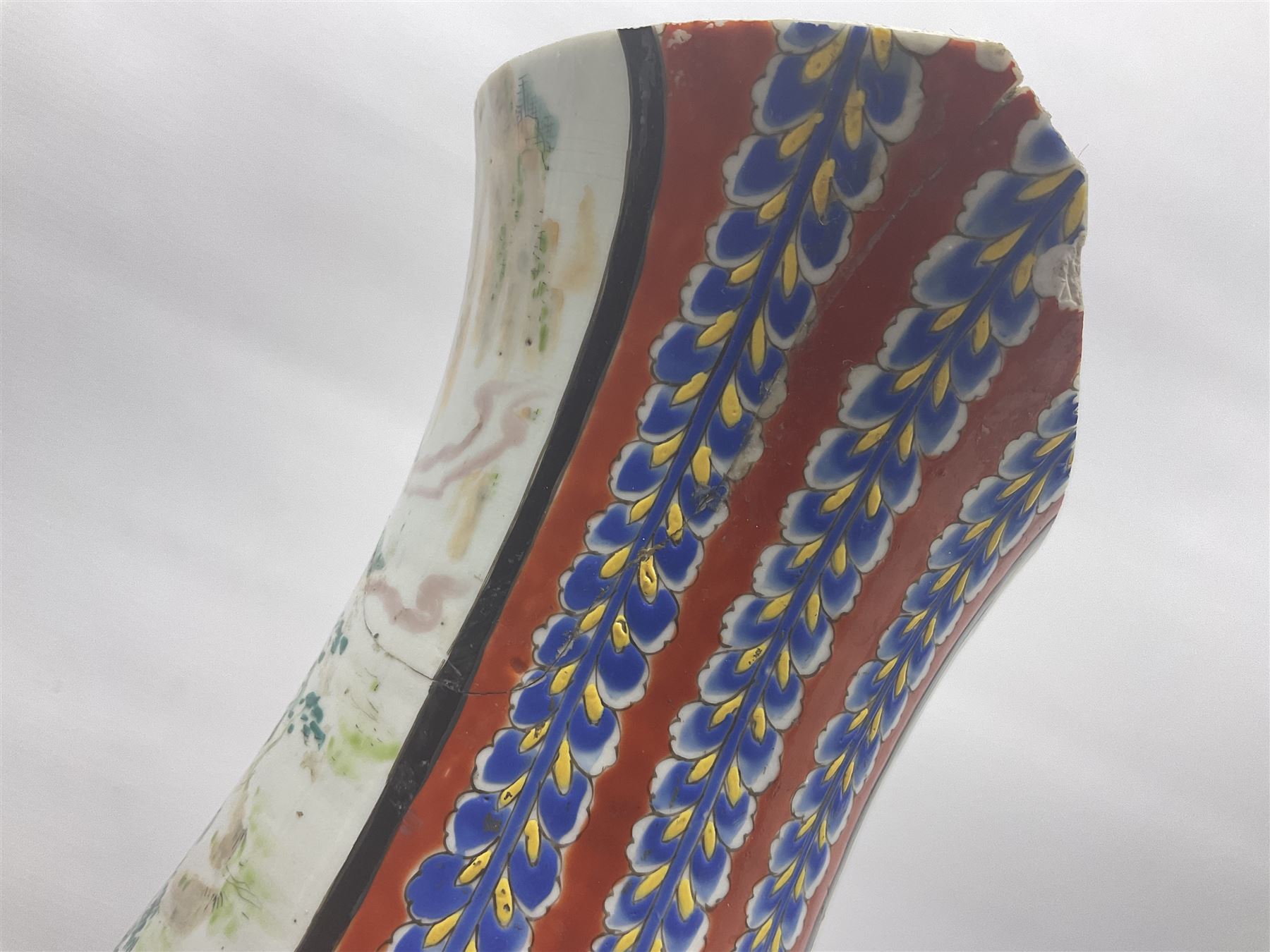 19th century Chinese floor vase of baluster form, hand painted with warriors and the emperor, the neck decorated with floral patterns and panels with landscapes, H64cm