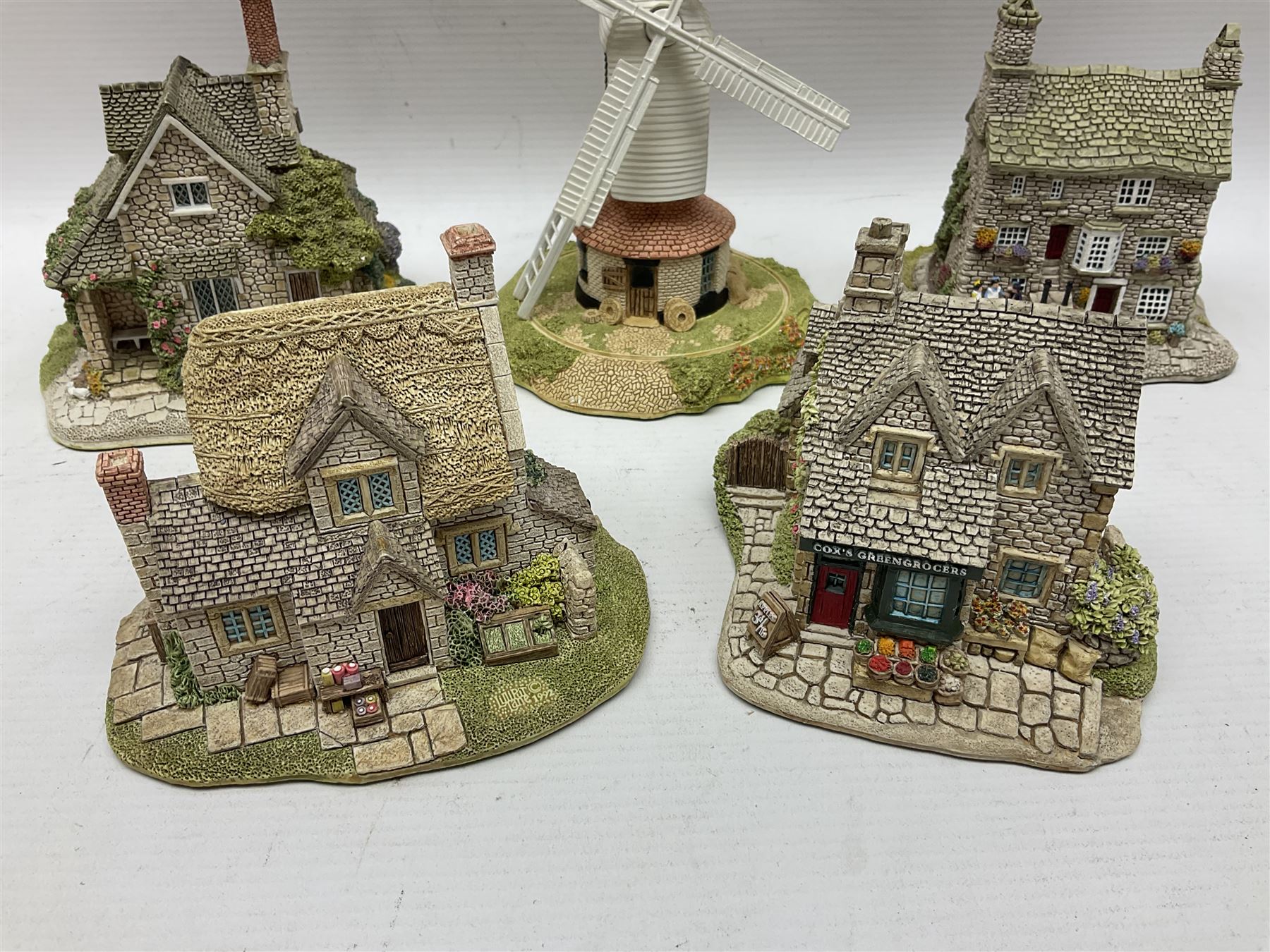 Twenty Lilliput Lanes, including The Chocolate House, Chiltern Mill, Blaise Hamlet, St Kevin Church, some with deeds and original boxes