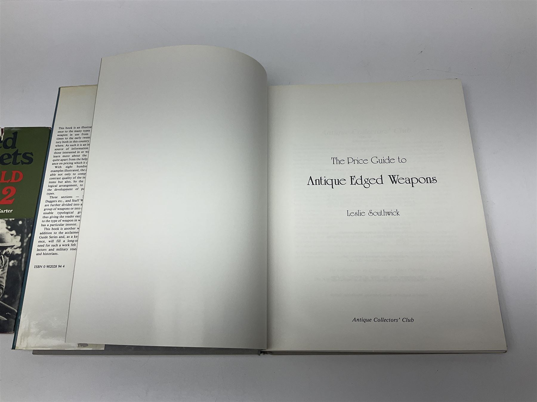 Five reference books on swords and bayonets comprising Skennerton & Richardson: British & Commonwealth Bayonets; Paul Keisling: Bayonets of the World; Leslie Southwick: The Price Guide to Antique Edged Weapons; J. Anthony Carter: Allied Bayonets of World War Two; and Les Armes Blanche (5)