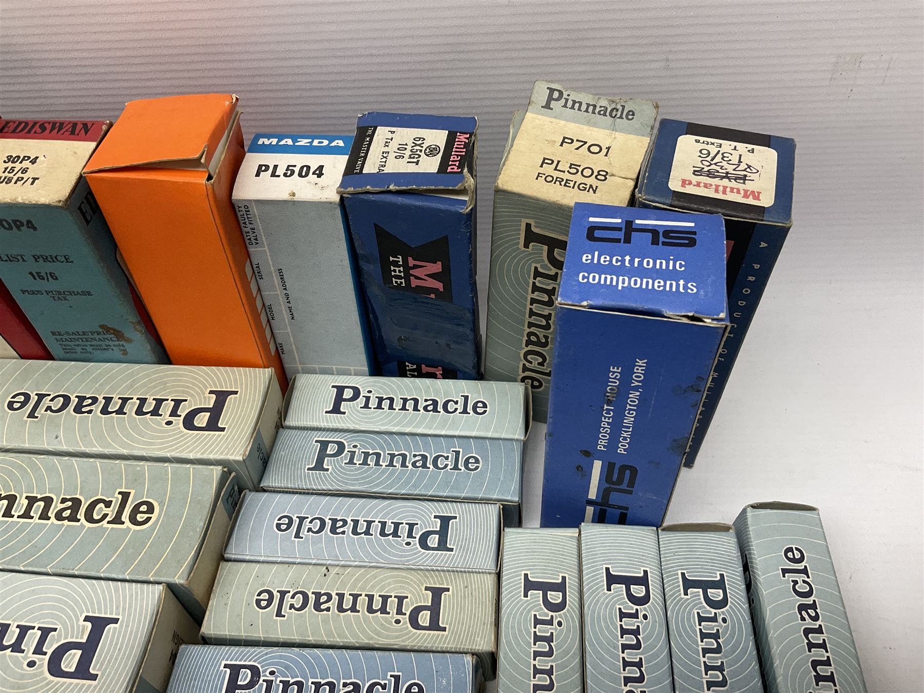 Collection of empty boxes for Pinnacle, Mazda, Mullard, Solus etc, thermionic vacuum tubes/valves, approximately 83