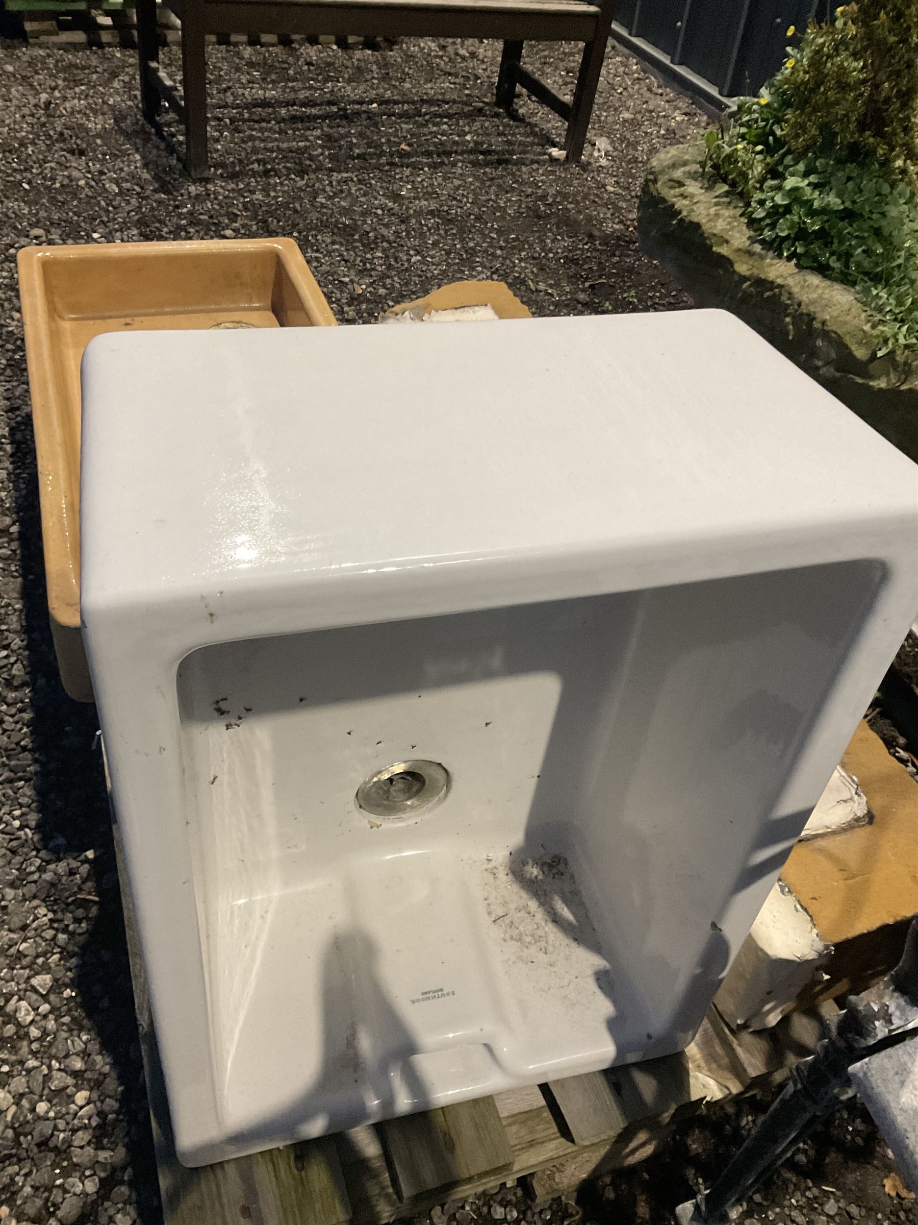 Two white enamel Belfast sinks and a shallow glazed stone sink - THIS LOT IS TO BE COLLECTED BY APPOINTMENT FROM DUGGLEBY STORAGE, GREAT HILL, EASTFIELD, SCARBOROUGH, YO11 3TX
