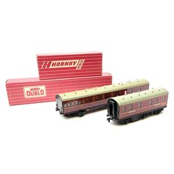 Hornby Dublo - 4076 Six- Wheeled Passenger Brake Van; and 4084 Suburban Coach Brake/2nd B.R. with interior fittings; both in boxes (2)