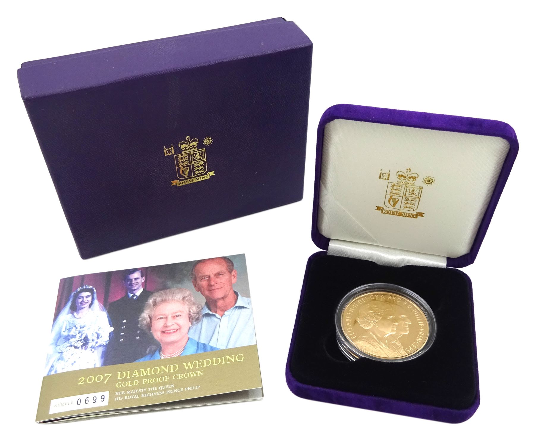 Queen Elizabeth II 2007 'Diamond Wedding' 22ct gold proof five pound coin, cased with certificate