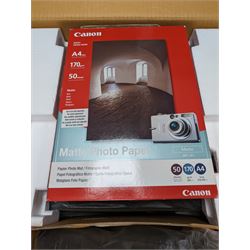 Canon bubble jet printer, i905D, together with a Kodak Photo CD player, PCD865, boxed 