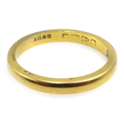  18ct gold wedding band by M G & S hallmarked and marked Fidelity in platinum   