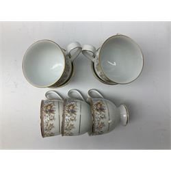 Noritake Ireland tea and dinner wears, comprising of teapot, milk jug, covered sucrier, seven teacups and saucers, seven dessert plates, six dinner plates, seven side plates, five bowls two serving dishes, one lidded tureen and a gravy boat and dish