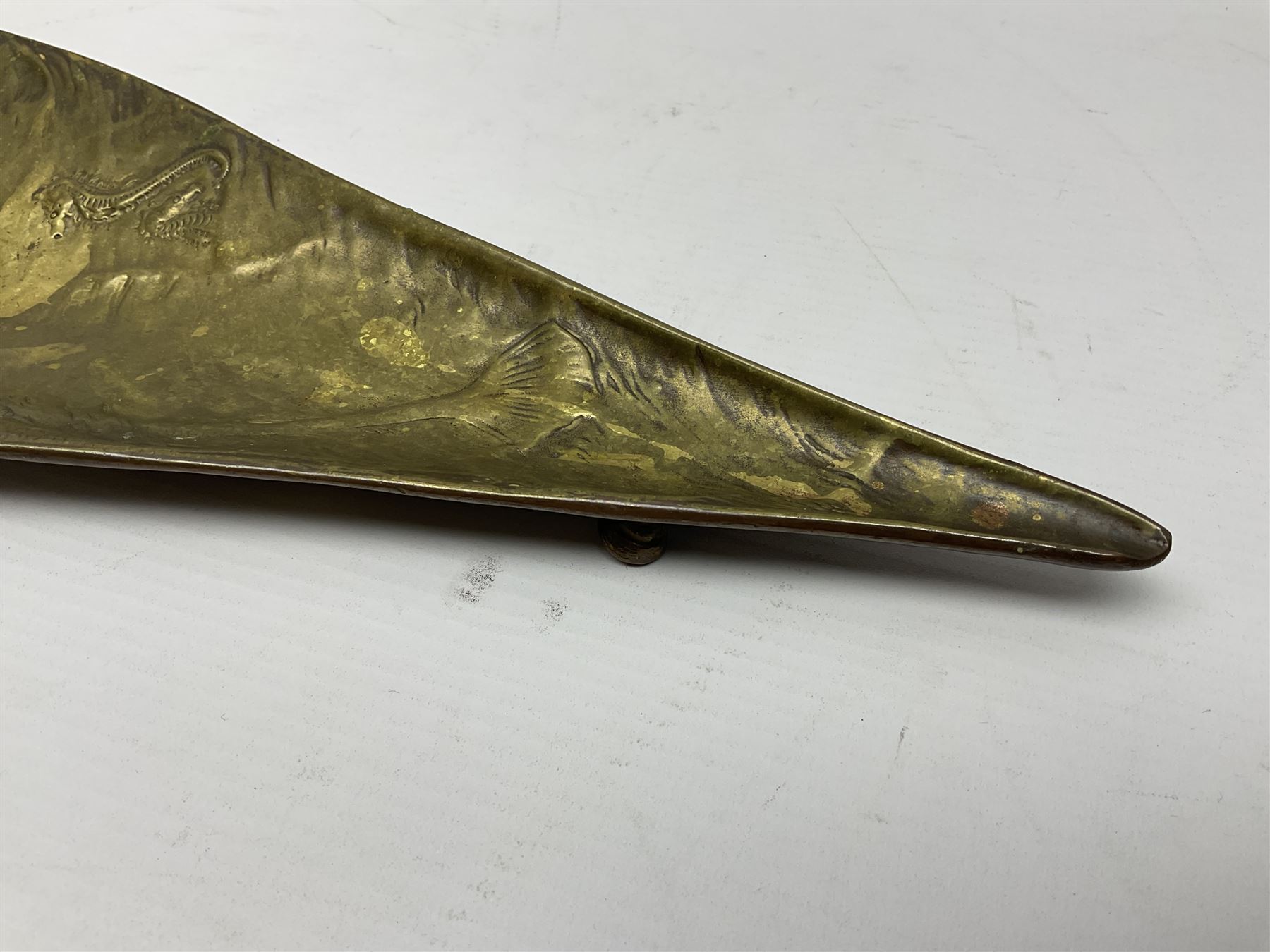 Bergman Art Nouveau bronze dish, of naturalistic shell form upon four shell feet, the centre decorated in relief with a mermaid amongst fish and sea horses, with Bergman mark and impressed Geschutzt 5070 beneath, L36cm