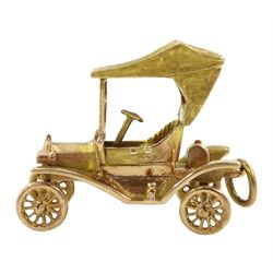9ct gold Ford Model T classic car pendant / charm, hallmarked