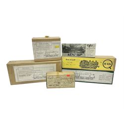 ‘00’ gauge - six model railway locomotive building kits comprising DJH Models CR/LMS/BR We...