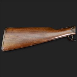 Blunderbuss flintlock long pistol, with 42.5cm flared steel barrel, with later ram rod beneath barrel, overall L83cm