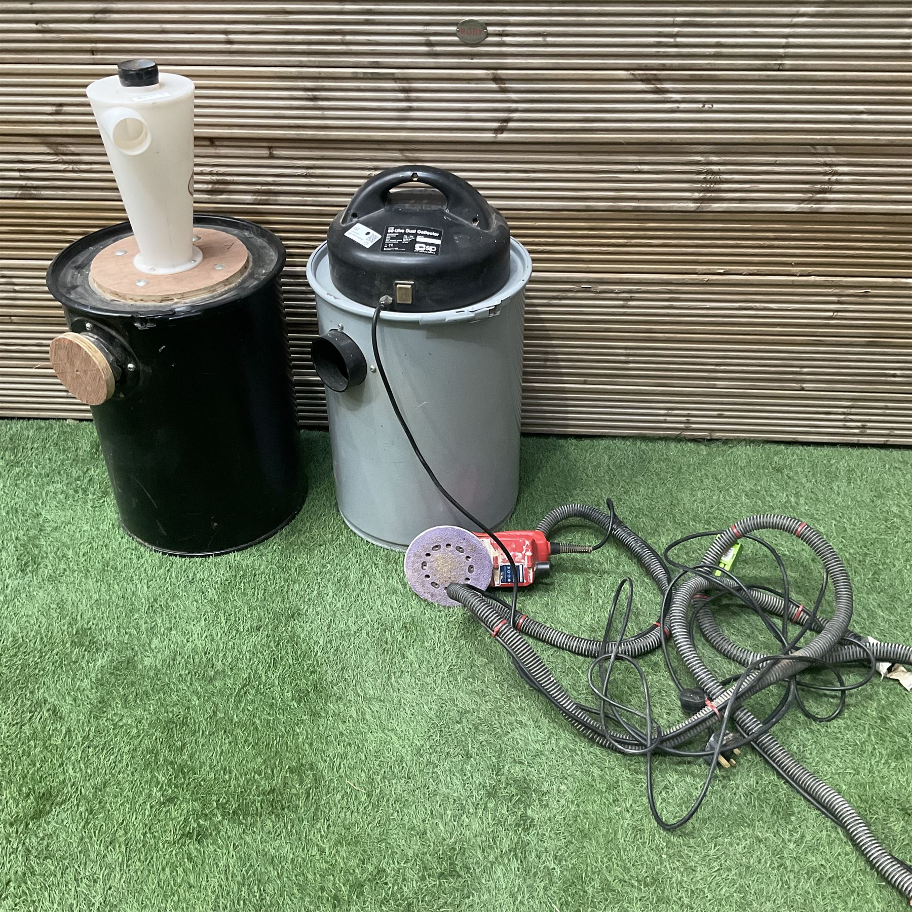 Sip 50 litre dust collector with Sealey DAS50PS orbital sander and cyclone dust collector - THIS LOT IS TO BE COLLECTED BY APPOINTMENT FROM DUGGLEBY STORAGE, GREAT HILL, EASTFIELD, SCARBOROUGH, YO11 3TX