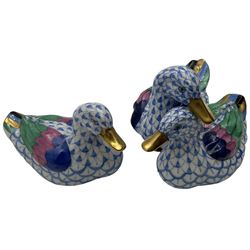 Two Herend fishnet blue figures, comprising duck and pair of nesting ducks, H7cm