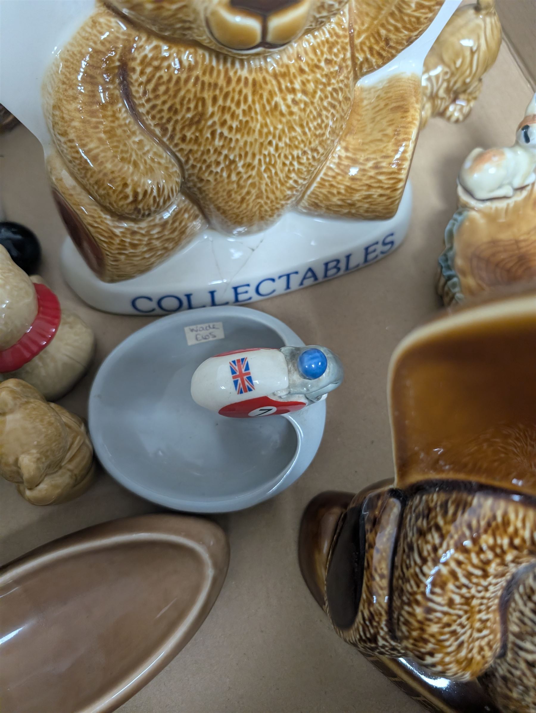 Wade ceramics, including Collectables Bears, animal figures, trinket boxes, vases etc