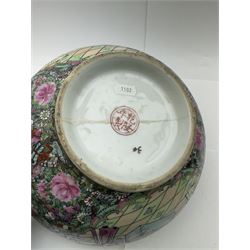 Chinese famille rose bowl, painted with panels depicting court scenes and flora and fauna, D31cm