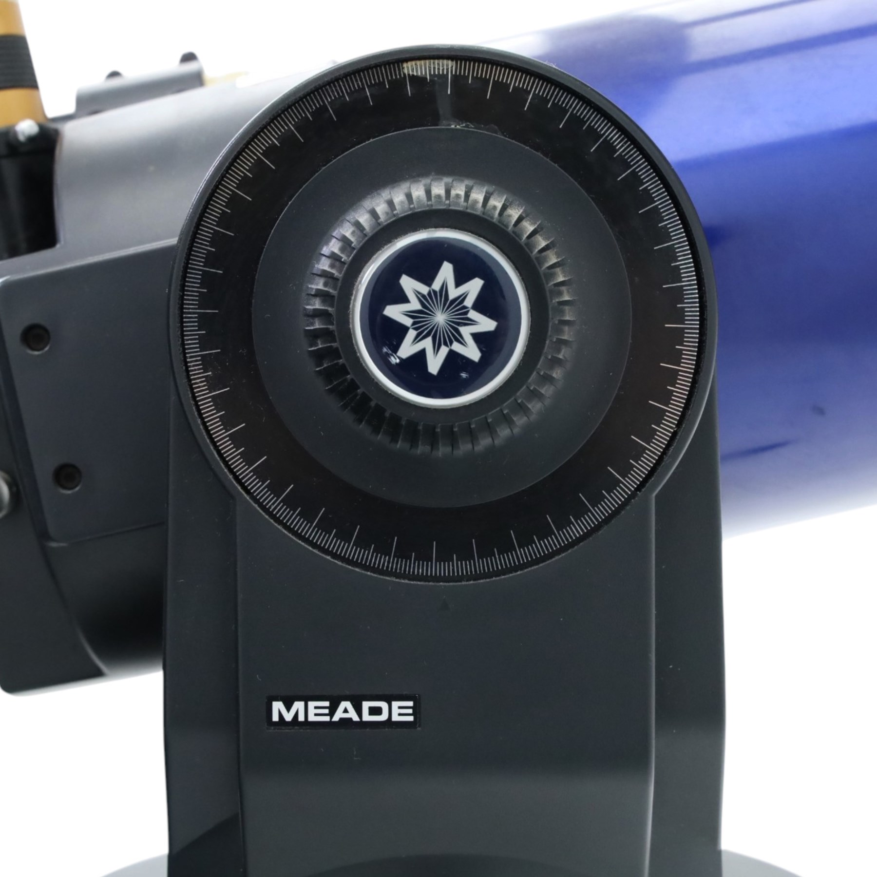 Meade ETX-125 telescope, reflector telescope with tripod, Autostar controller and seven eyepieces, contained in a Meade flight case