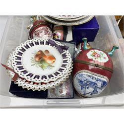 Large collection of ceramics, to include Regal ceramics eggs, Grafton tea trio, Lurpak toast rack, butter dish and egg cups, etc in three boxes 