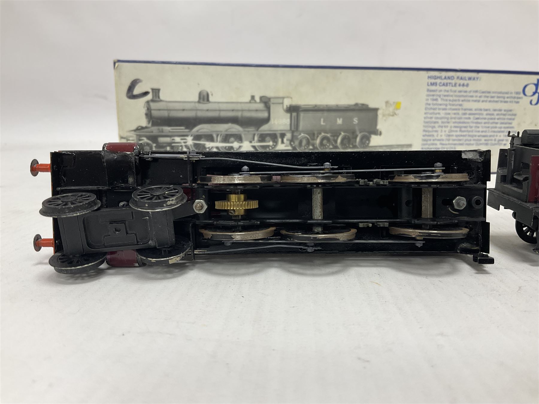DJH Models - two ‘00’ gauge kit built model railway locomotives and tenders comprising K37 Highland Railway/LMS Castle 4-6-0 no.14685 in LMS crimson and K38 BR/WD 2-8-0 no.90124 in BR black; in original boxes 