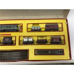 Tri-ang '00/H0' gauge - RS.51 Freightmaster electric train set with Class 31 Diesel (Brush Type 2) A1A-A1A locomotive No.D5572, seven wagons and track; R.135 Operating Ore Wagon Set; both boxed; and unboxed Hornby Railways Zero 1 Master Control Unit (3)