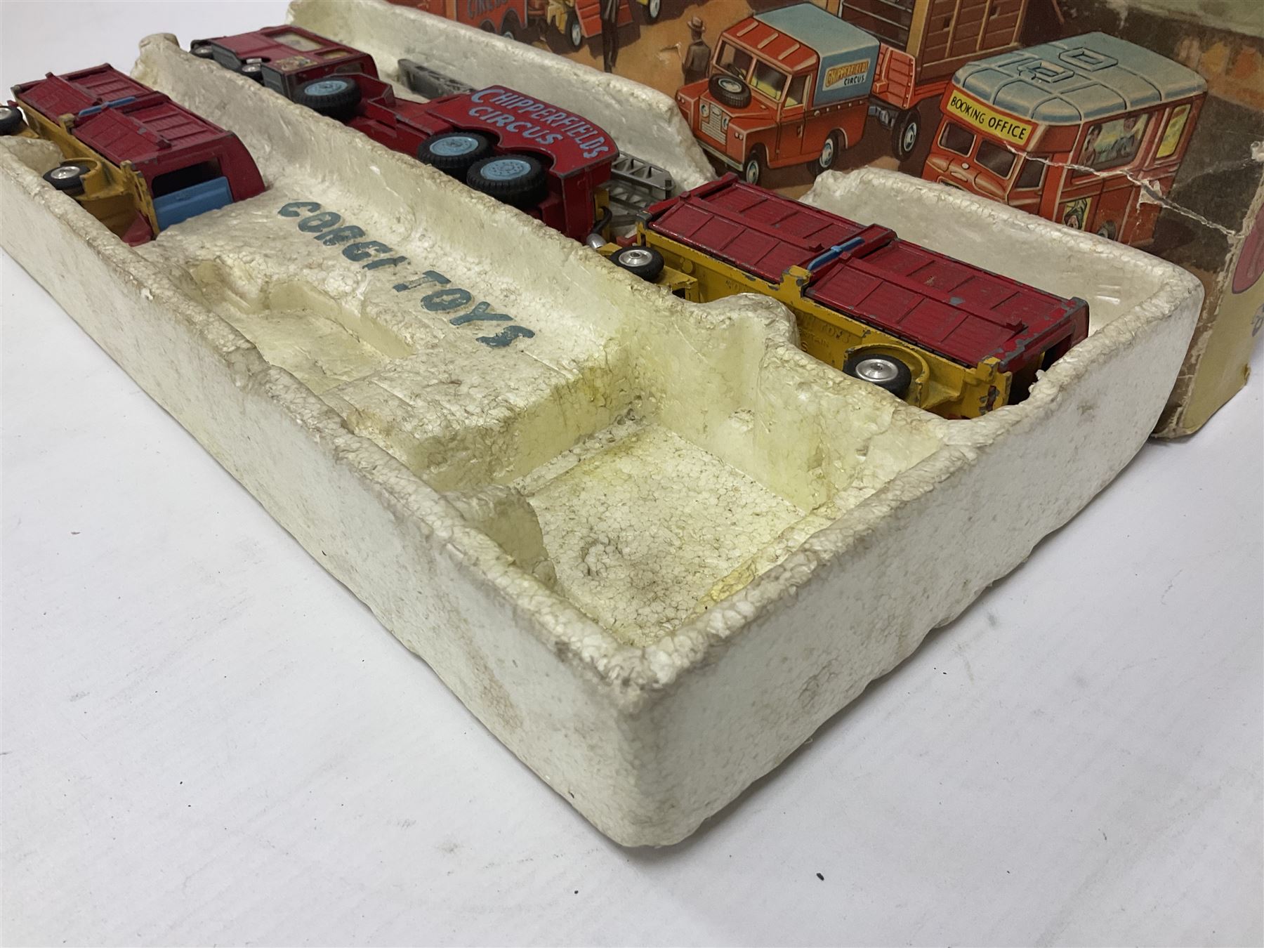 Corgi Chipperfields Circus Toys Gift Set No. 23 part-set in part-box comprising Smith’s ‘Karrier’ Van, International 6x6 truck, two Circus Animal Cages and Platform Trailer; accompanied by similar Corgi Major Chipperfield Circus Articulated Horsebox, and two Corgi Land Rovers