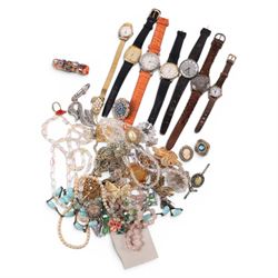 9ct gold cameo ring, silver rings and a silver brooch and a collection of costume jewellery