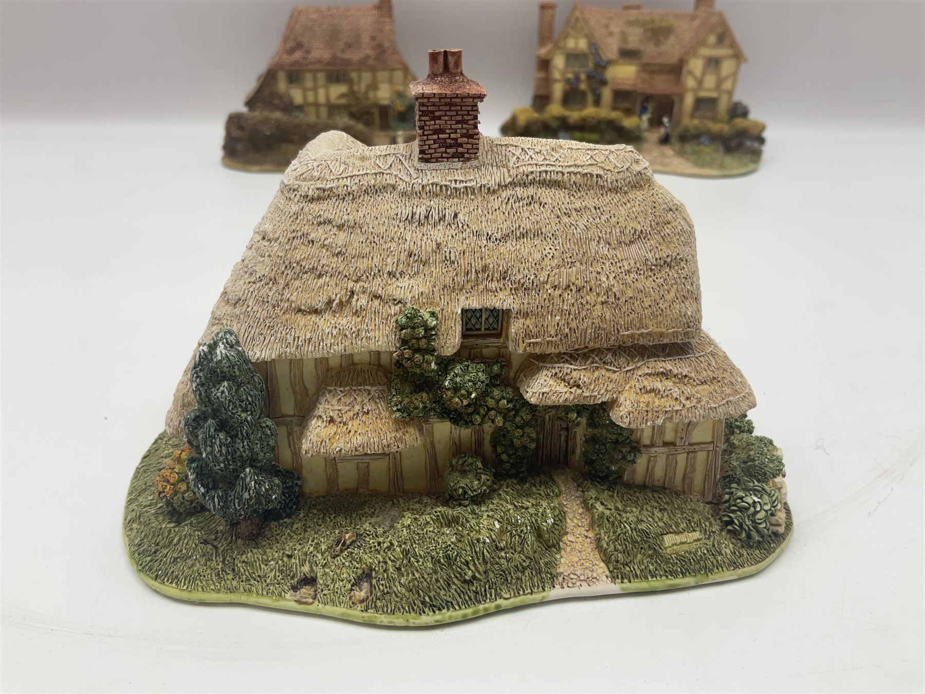 Twelve Lilliput Lanes, including the full Helen Allingham Collection, Chalfont St  Giles, Midhurst, Great Wishford and Witley and from the Blaise Hamlet Classics Collection, Circular Cottage, Dial Cottage, Double Cottage etc, all with original boxes 