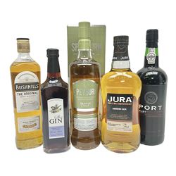 Mixed alcohol, including Jura Bourbon cask single malt whisky, The Navigators ruby port, Bushmills Irish whisky, etc, of various contents and proof (5)