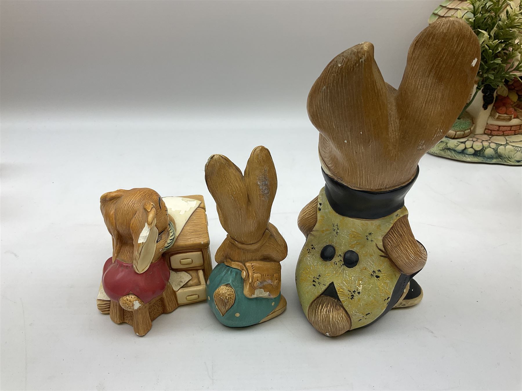 Extensive collection of Pendelfin rabbits and stands, to include Betsy Barge, Fruit Shop, Uncle Soames, Event Piece etc, many with original boxes 