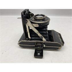   F. Deckel - munchen  Vauxhall Compur folding Camera, with Sixon hand-held exposure meter