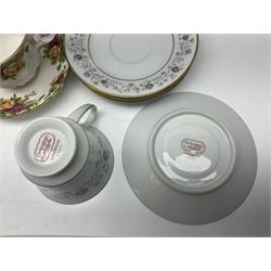 Royal Albert Old Country Roses pattern dinnerwares, to include four dinner plates, four cups and saucers etc, together with Noritake tea service 