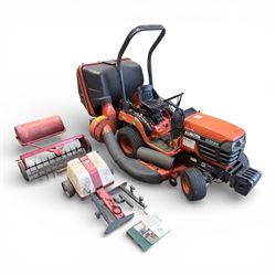 Kubota BX2200 diesel lawn tractor along with CCD600 grass catch, full documentation and hi...