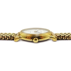  Ladies quartz wristwatch on gold strap, hallmarked 9ct  