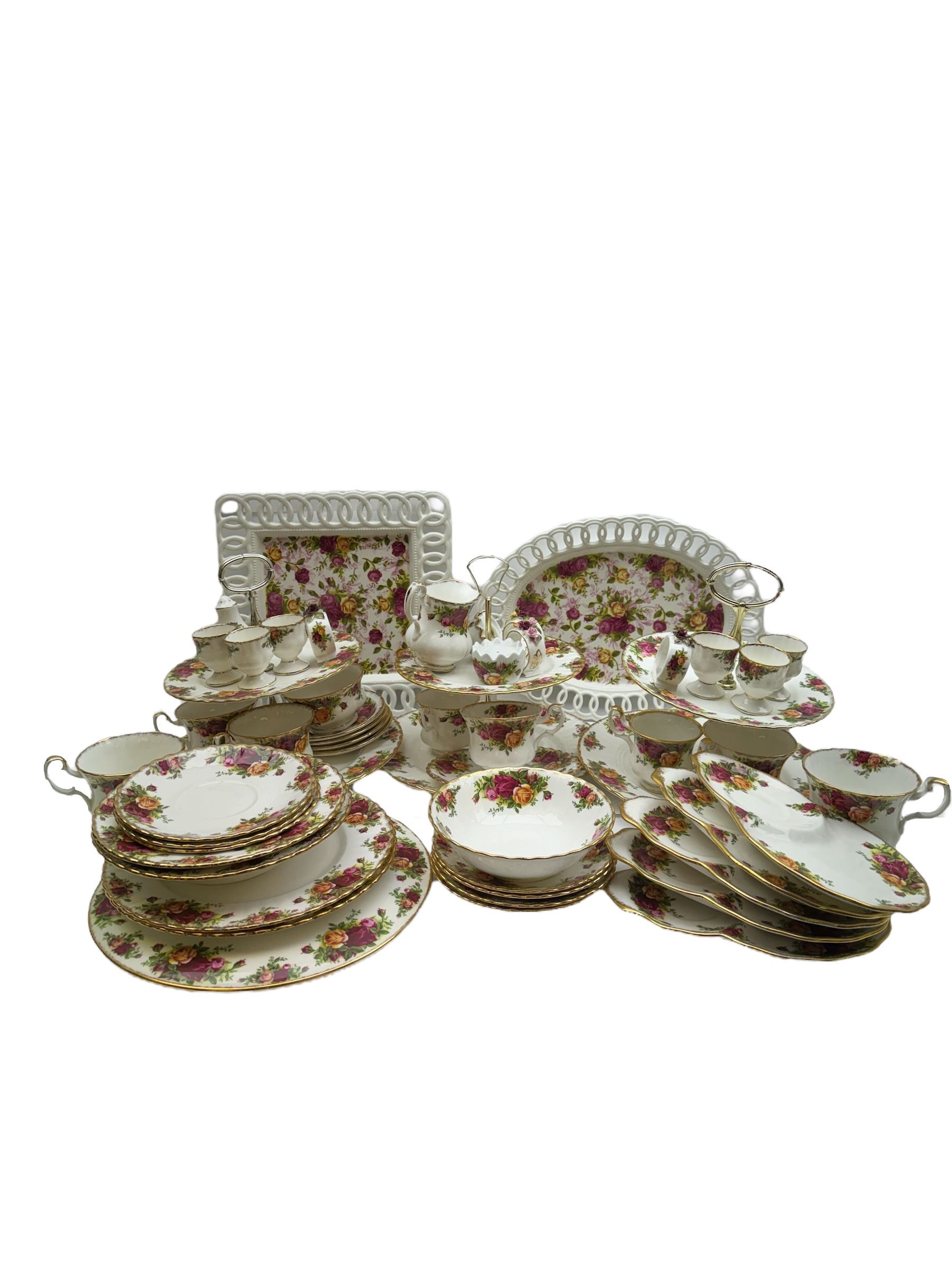 Royal Albert Old Country Roses pattern tea and dinner wares, including tiered cake stands, cake plate, napkin rings, egg cups, pierced serving platters, etc 
